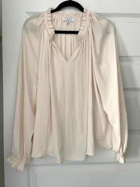 Current Air Los Angeles Cream Pleated Ruffle Neck Tie Front Blouse Size M